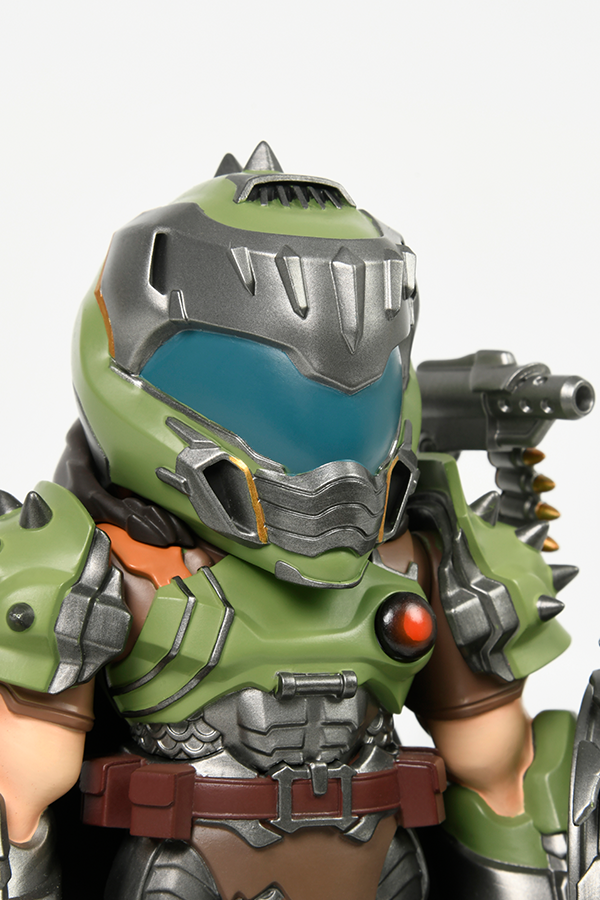 Mini figura da collezione di DOOM, il Cacciatore delle Ere Oscure